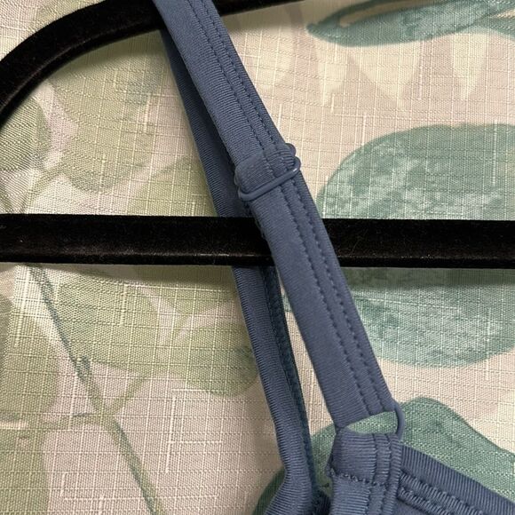 NWT! WOMEN’S COOL BRALETTE - Picture 3 of 5